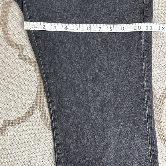 Madewell The High-Rise Slim Crop Boyjean raw hems washed black jeans - Picture 5 of 15